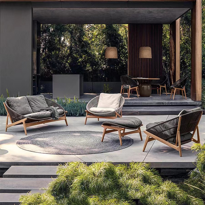 Outdoor Furniture Italian - أطقم أثاث حديقة الأريكة الخارجية، طاولة