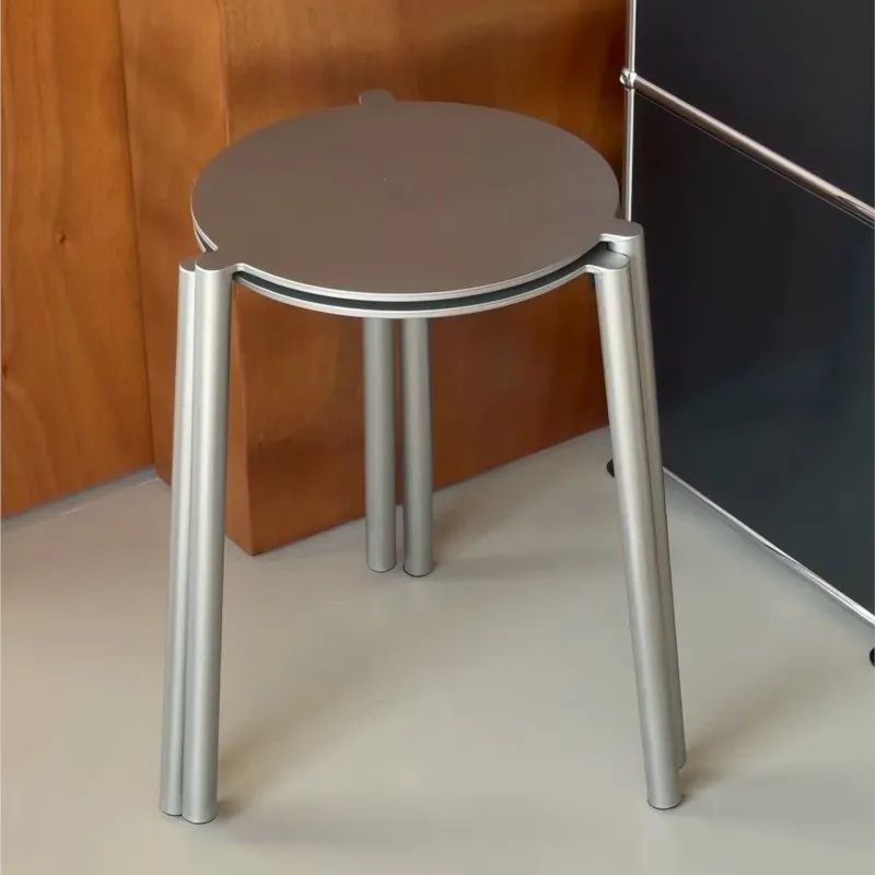 Outdoor Furniture Italian - كرسي معدني إيطالي بتصميم بسيط، كرسي