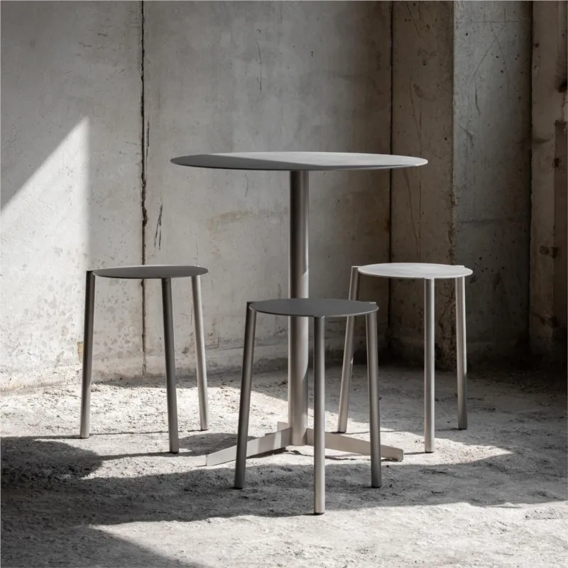 كرسي معدني إيطالي بتصميم بسيط، - مراجعة Outdoor Furniture Italian وسعره
